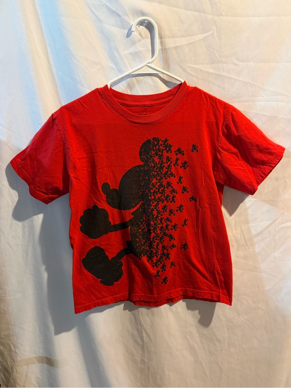 Disney Mickey Mouse Red Graphic T-Shirt Size Youth Large 2017 Distressed Fade